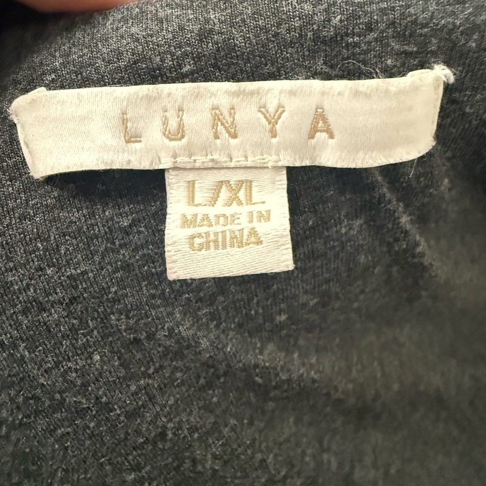 Lunya L-XL NWT (see desc) “Restore” double faces Gray Quilted coat/robe - Picture 3 of 16
